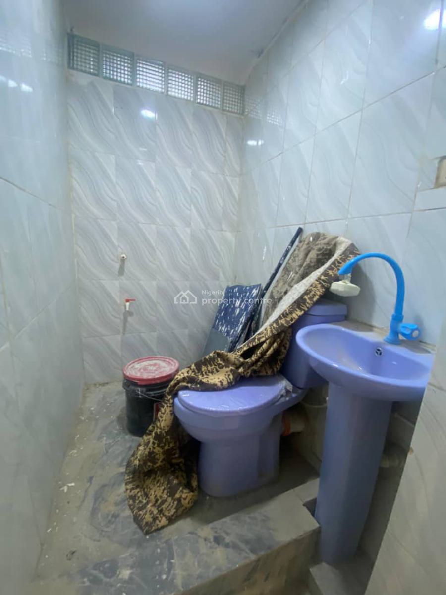 Newly Renovated 2-bedroom Flat for -- Ground Floor, Off Odejaiyi Crescent, Via Akinhanmi, Ishaga, Surulere, Lagos, Surulere, Lagos, Flat / Apartment for Rent