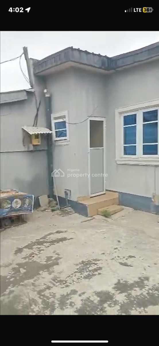 a Clean and Solid 3-bedroom Bungalow with an Extra Room at The Back., Off Ishaga Road, Surulere, Lagos, Surulere, Lagos, Detached Bungalow for Sale