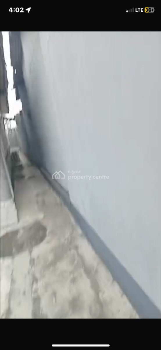 a Clean and Solid 3-bedroom Bungalow with an Extra Room at The Back., Off Ishaga Road, Surulere, Lagos, Surulere, Lagos, Detached Bungalow for Sale