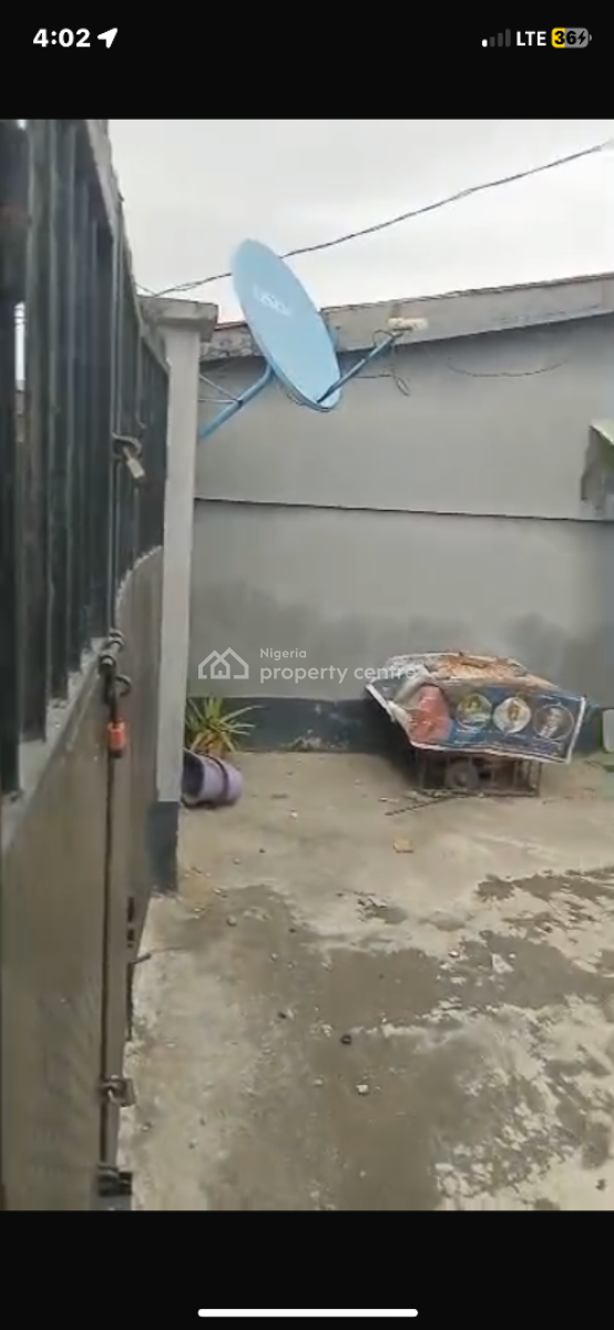 a Clean and Solid 3-bedroom Bungalow with an Extra Room at The Back., Off Ishaga Road, Surulere, Lagos, Surulere, Lagos, Detached Bungalow for Sale