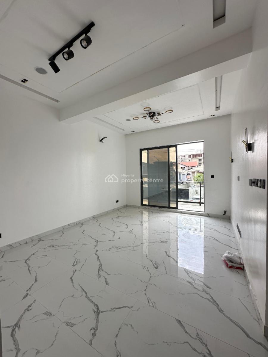 Spacious 3 Bedroom Apartment with an Elevator., Perfect for Shortlet & Rental Investment in a Serene Environment, Lekki Phase 1, Lekki, Lagos, Flat / Apartment for Sale