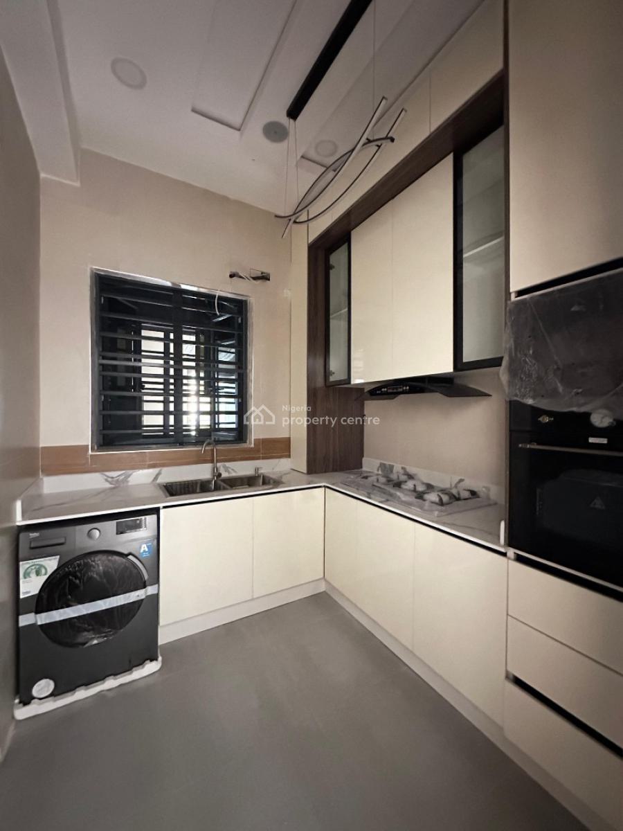Spacious 3 Bedroom Apartment with an Elevator., Perfect for Shortlet & Rental Investment in a Serene Environment, Lekki Phase 1, Lekki, Lagos, Flat / Apartment for Sale