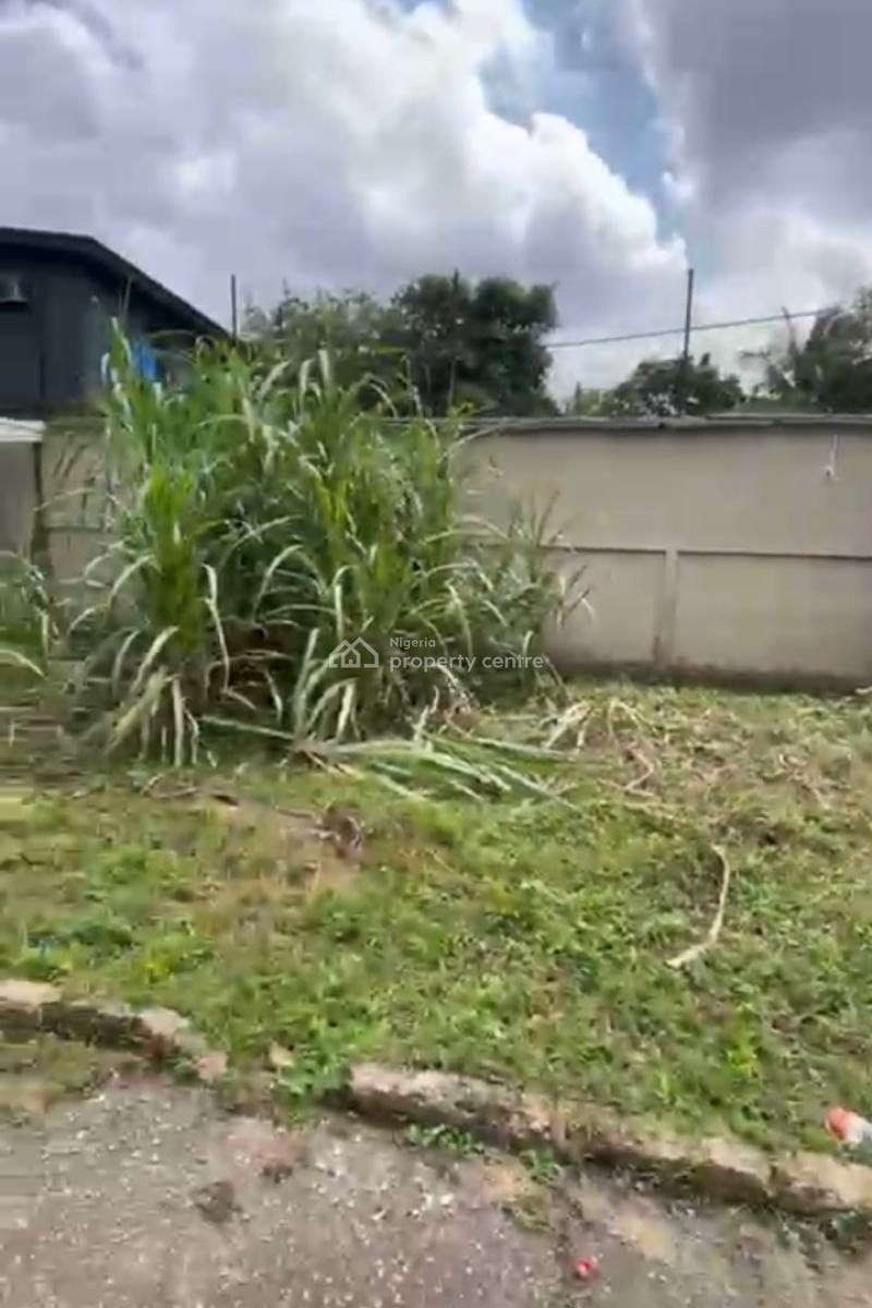 a Vacant Old Detached House Pf Over 1500sqm in an Eatste, Palmgrove, Ilupeju, Lagos, Detached Duplex for Sale