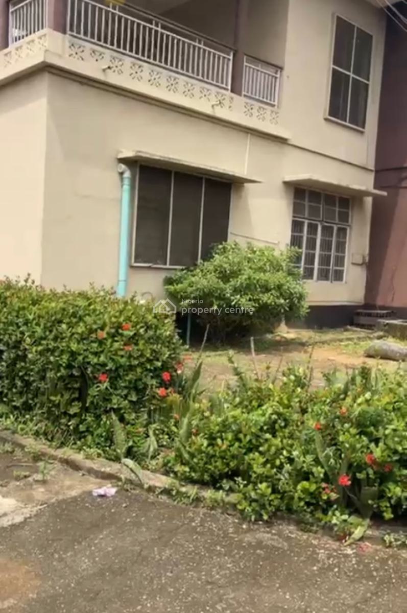 a Vacant Old Detached House Pf Over 1500sqm in an Eatste, Palmgrove, Ilupeju, Lagos, Detached Duplex for Sale