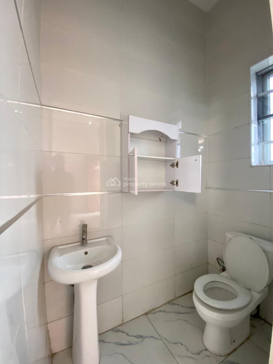 3 Bedroom Flat Apartment, Osapa, Lekki, Lagos, Flat / Apartment for Sale