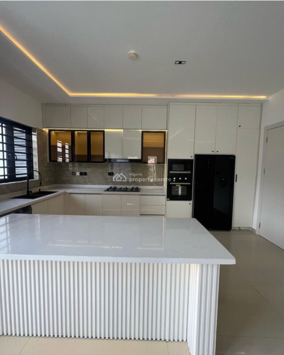 2 Bedroom Apartment with Bq, Pool and Gym, Lekki Phase 1, Lekki, Lagos, Flat / Apartment for Sale