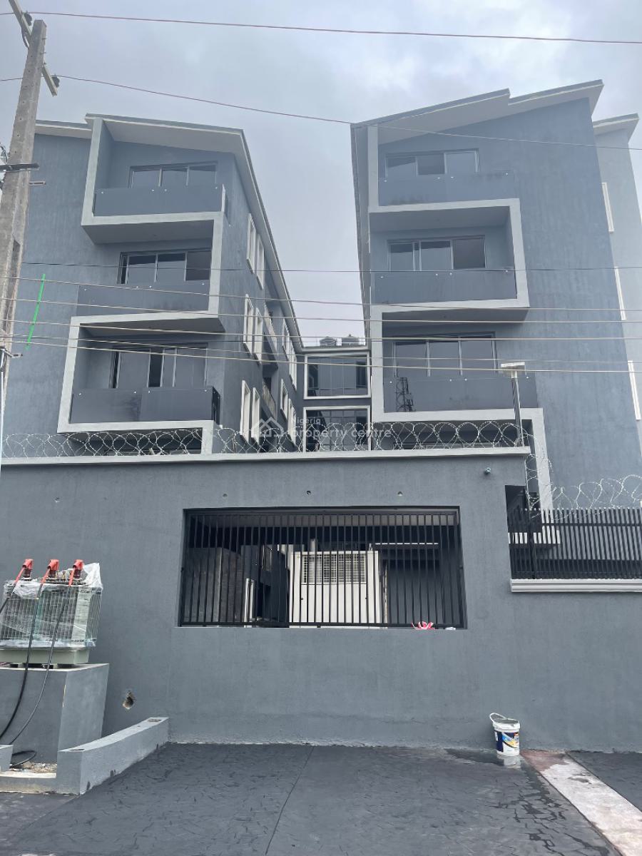 Newly Renovated 16 Units of 3 Bedrooms Apartment with a Room Bq Each, Oniru, Victoria Island (vi), Lagos, Flat / Apartment for Rent
