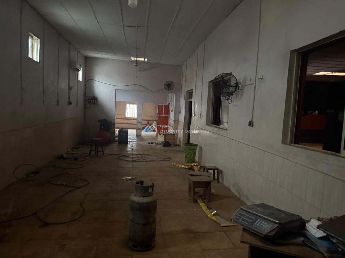 Manufacturing Factory/warehouse on Approximately 1045.754sqm Land Size, on Old Sagamu - Abeokuta Road By Sagamu Tollgate, Sagamu, Ogun, Warehouse for Sale