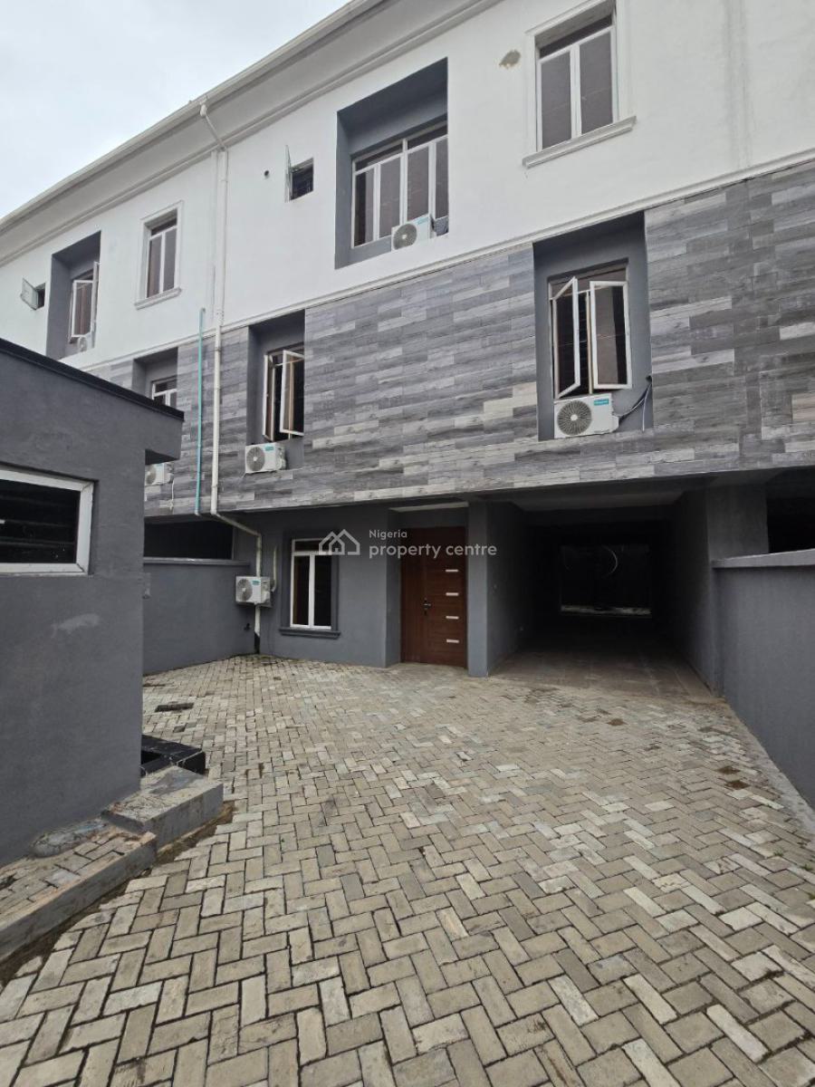 4 Bedroom Terrace with a Room Bq, Lekki Phase 1, Lekki, Lagos, Terraced Duplex for Rent