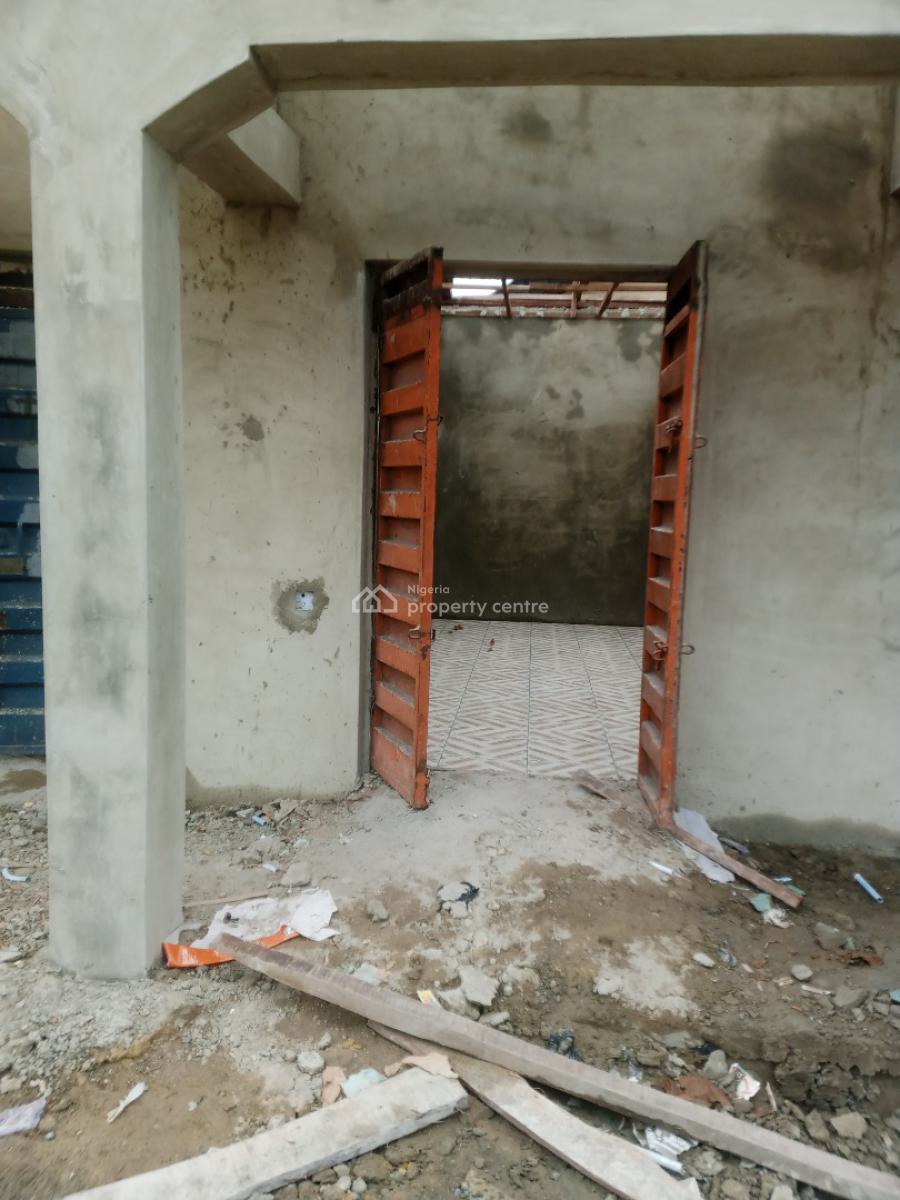 Shop in a Busy Area Facing Express Road, Bogije, Imalete Alafia, Ibeju Lekki, Lagos, Shop for Rent