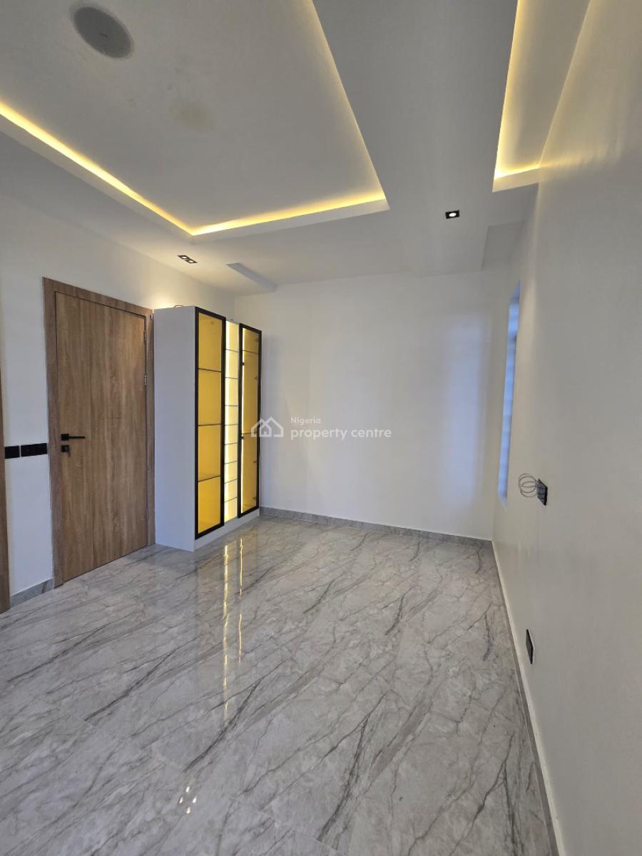 Spacious 4 Bedroom Terrace Duplex with a Bq Within a Secured Environ, Lekki Phase 1, Lekki, Lagos, House for Sale