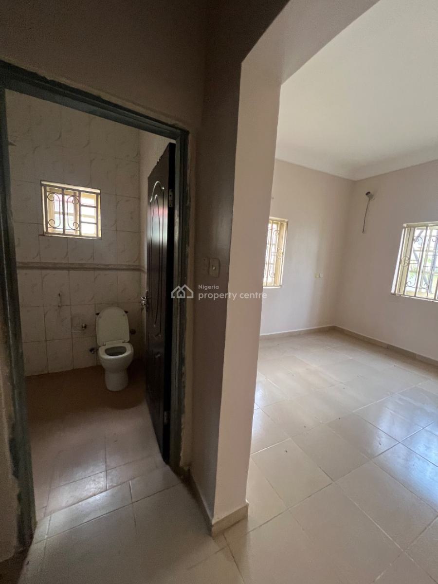 Standard 3 Bedroom Bungalow with Personal Compound and Gate, Inside an Estate Along Sunnyvale Expressway, Tarred Road All Through, Galadimawa, Abuja, Semi-detached Bungalow for Rent