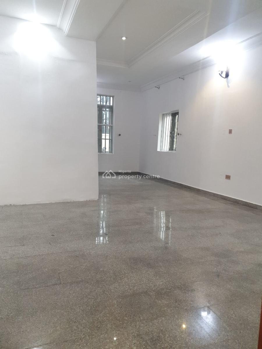 Spacious Miniflat, Ikate Chisco, Lekki, Lagos, Mini Flat (room and Parlour) for Rent
