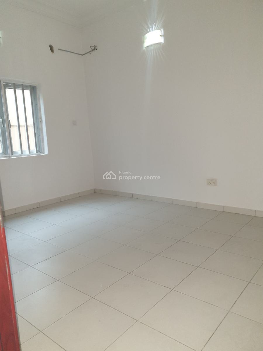Spacious Miniflat, Ikate Chisco, Lekki, Lagos, Mini Flat (room and Parlour) for Rent