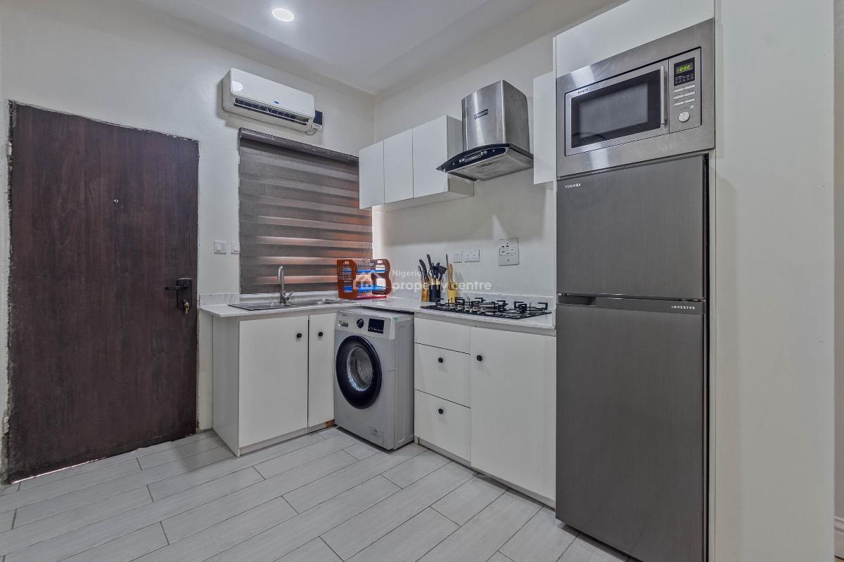 Luxury 3 Bedroom Apartment, Admiralty, Lekki Phase 1, Lekki, Lagos, Flat / Apartment Short Let