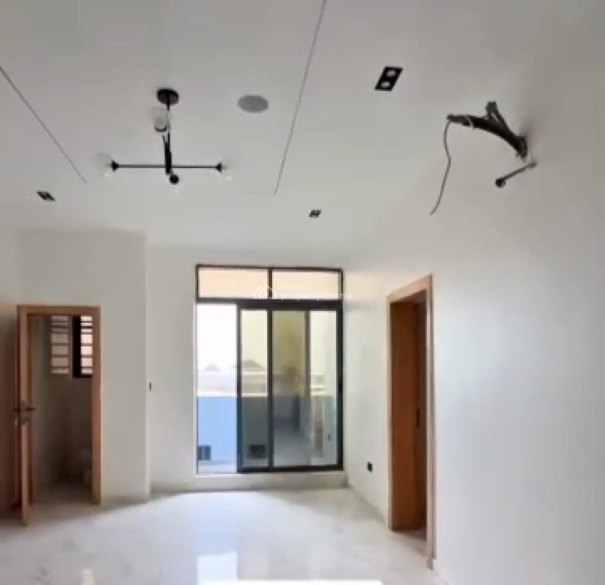 Spacious 1 Bedroom Apartment, Ologolo, Lekki, Lagos, Flat / Apartment for Sale