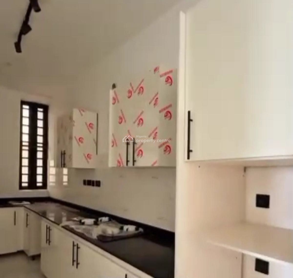Spacious 1 Bedroom Apartment, Ologolo, Lekki, Lagos, Flat / Apartment for Sale