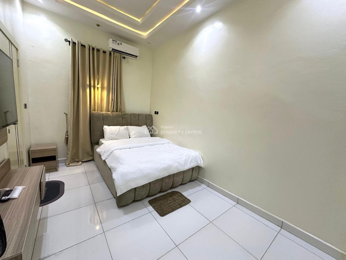 Luxury 4 Bedroom Self Compound Duplex with Smart Lock,ps5 and Bathtub, Palm City, Ajah, Lagos, Flat / Apartment Short Let
