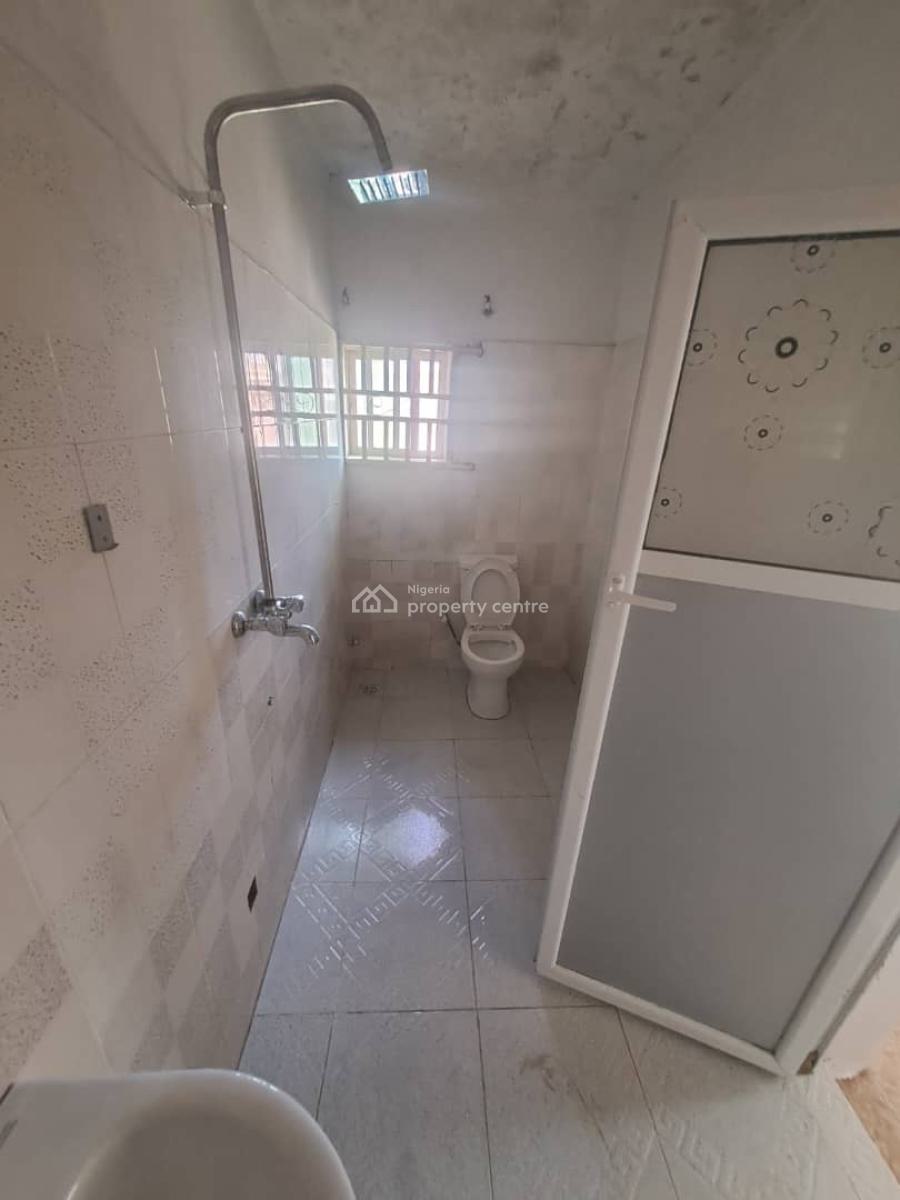 Spacious 3bedroom Flat, Gra Phase 1, Magodo, Lagos, Flat / Apartment for Rent