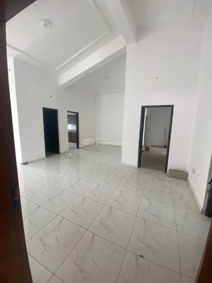 Newly Revamped Self Serviced 5 Bedroom Flat for Office Use in Lekki 1, Off Oladimeji Alao Street Lekki Phase 1, Lekki Phase 1, Lekki, Lagos, Flat / Apartment for Rent
