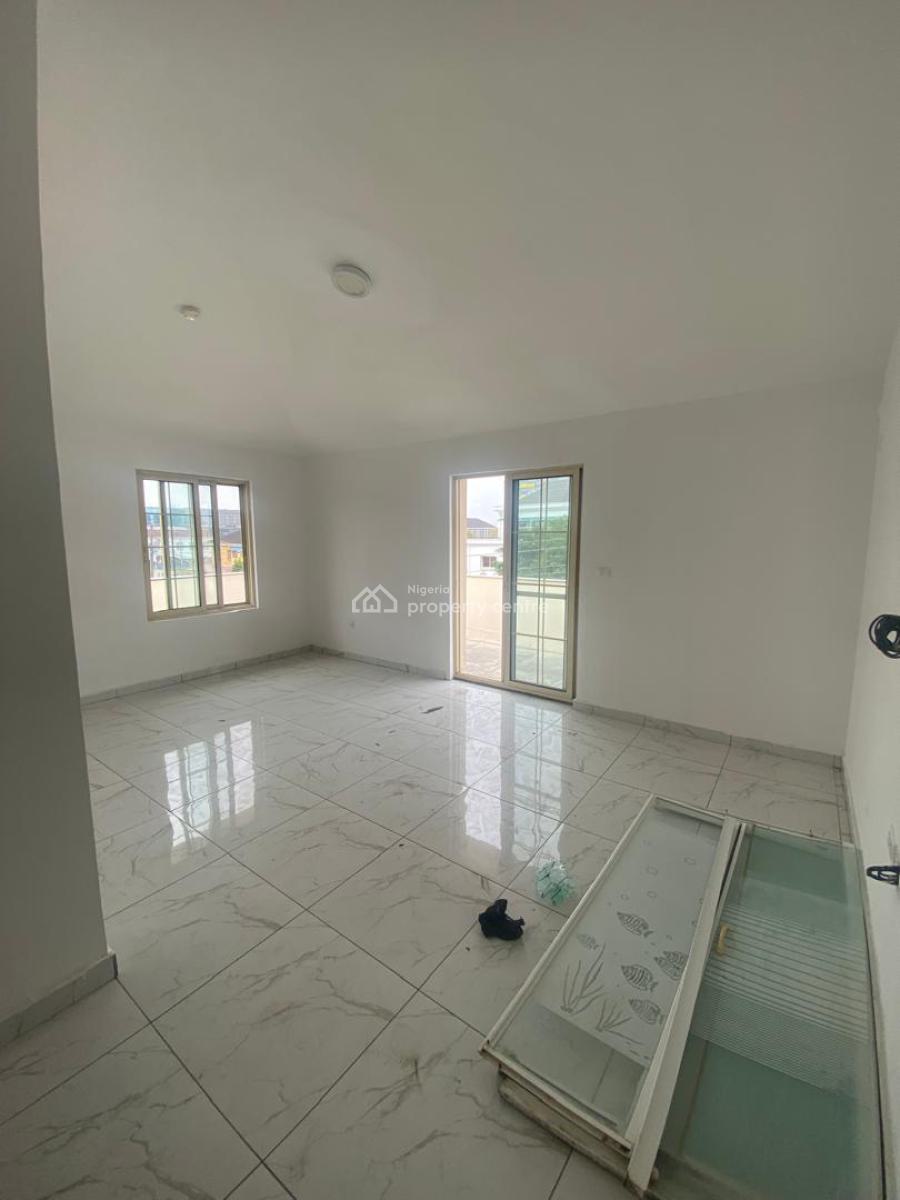 Newly Revamped Self Serviced 5 Bedroom Flat for Office Use in Lekki 1, Off Oladimeji Alao Street Lekki Phase 1, Lekki Phase 1, Lekki, Lagos, Flat / Apartment for Rent