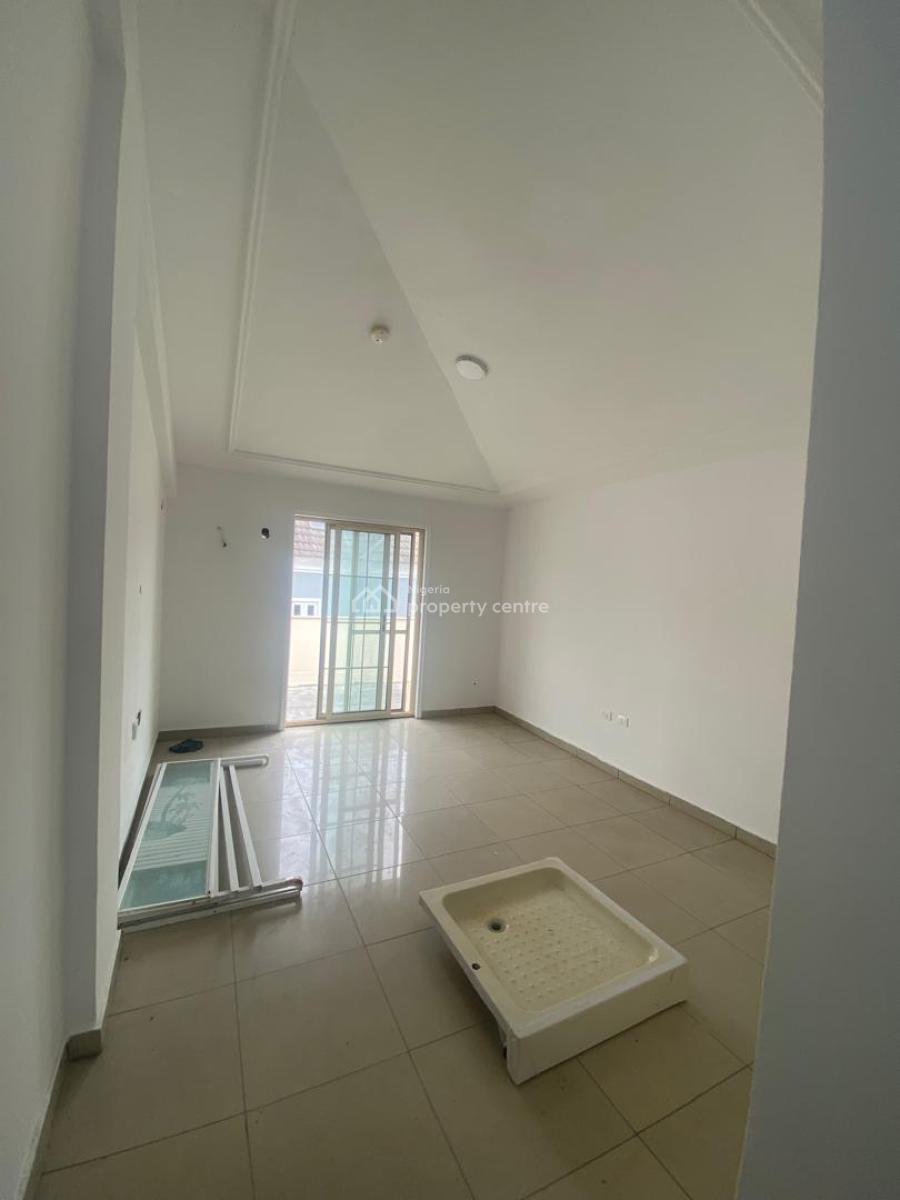 Newly Revamped Self Serviced 5 Bedroom Flat for Office Use in Lekki 1, Off Oladimeji Alao Street Lekki Phase 1, Lekki Phase 1, Lekki, Lagos, Flat / Apartment for Rent