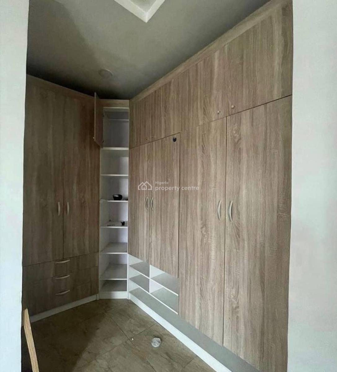 4bedroom  Semi Detached Duplex, Orchid Road  Lagos, Lekki, Lagos, Semi-detached Duplex for Sale