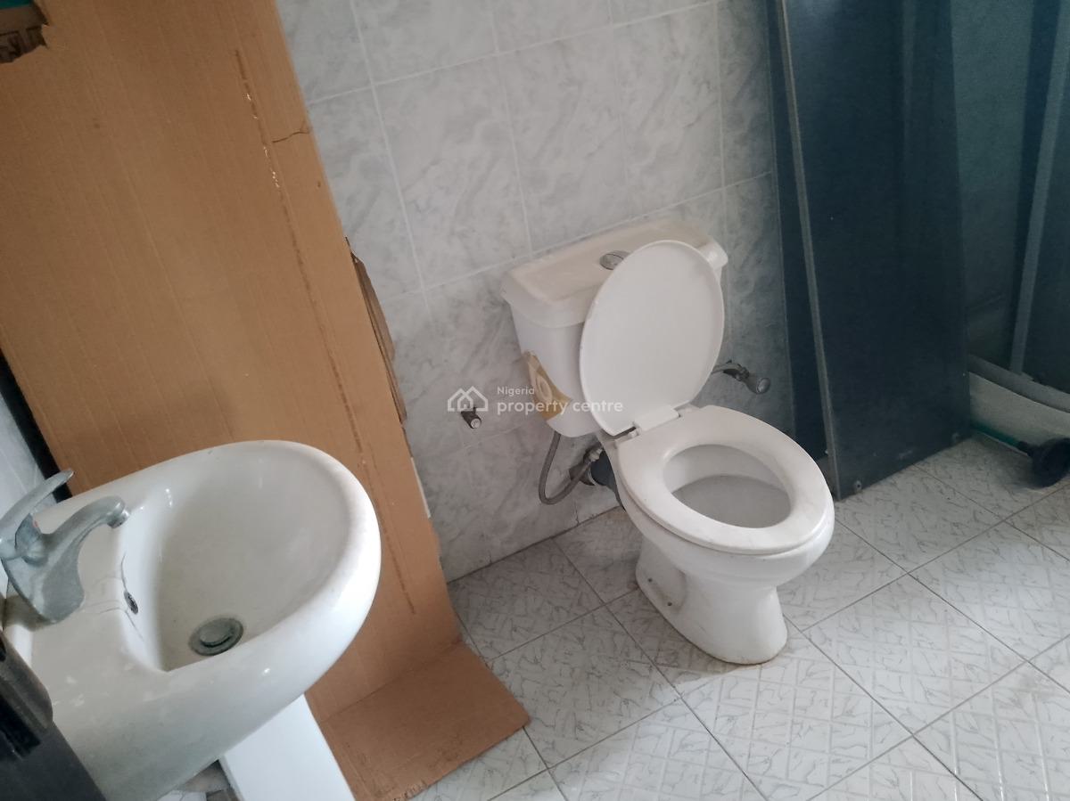 a Room Shared Apartment with Excellent Facilities, Marble Estate, Behind Shoprite, Sangotedo Ajah, Sangotedo, Ajah, Lagos, Self Contain (single Rooms) for Rent