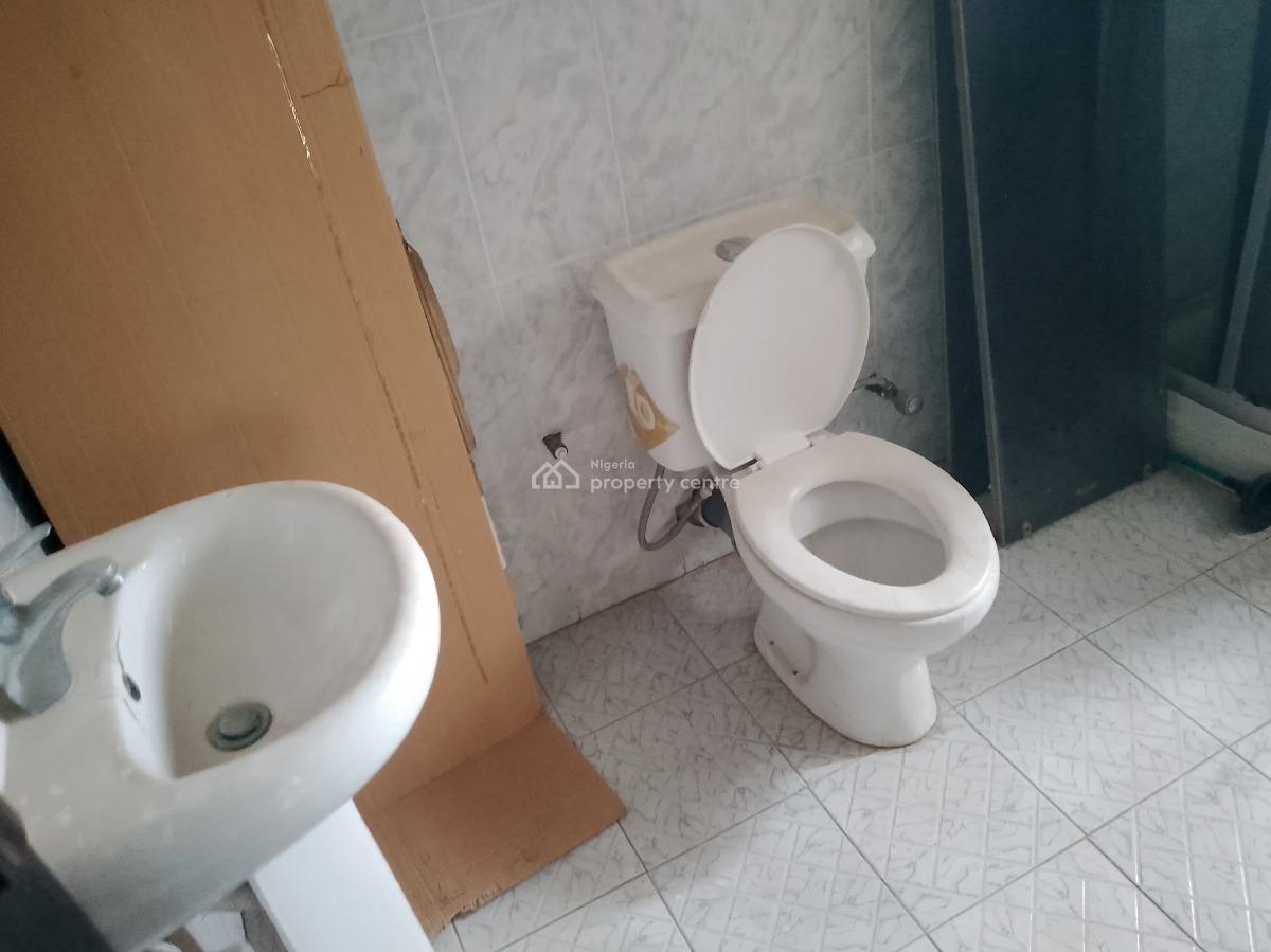 a Room Shared Apartment with Excellent Facilities, Marble Estate, Behind Shoprite, Sangotedo Ajah, Sangotedo, Ajah, Lagos, Self Contain (single Rooms) for Rent