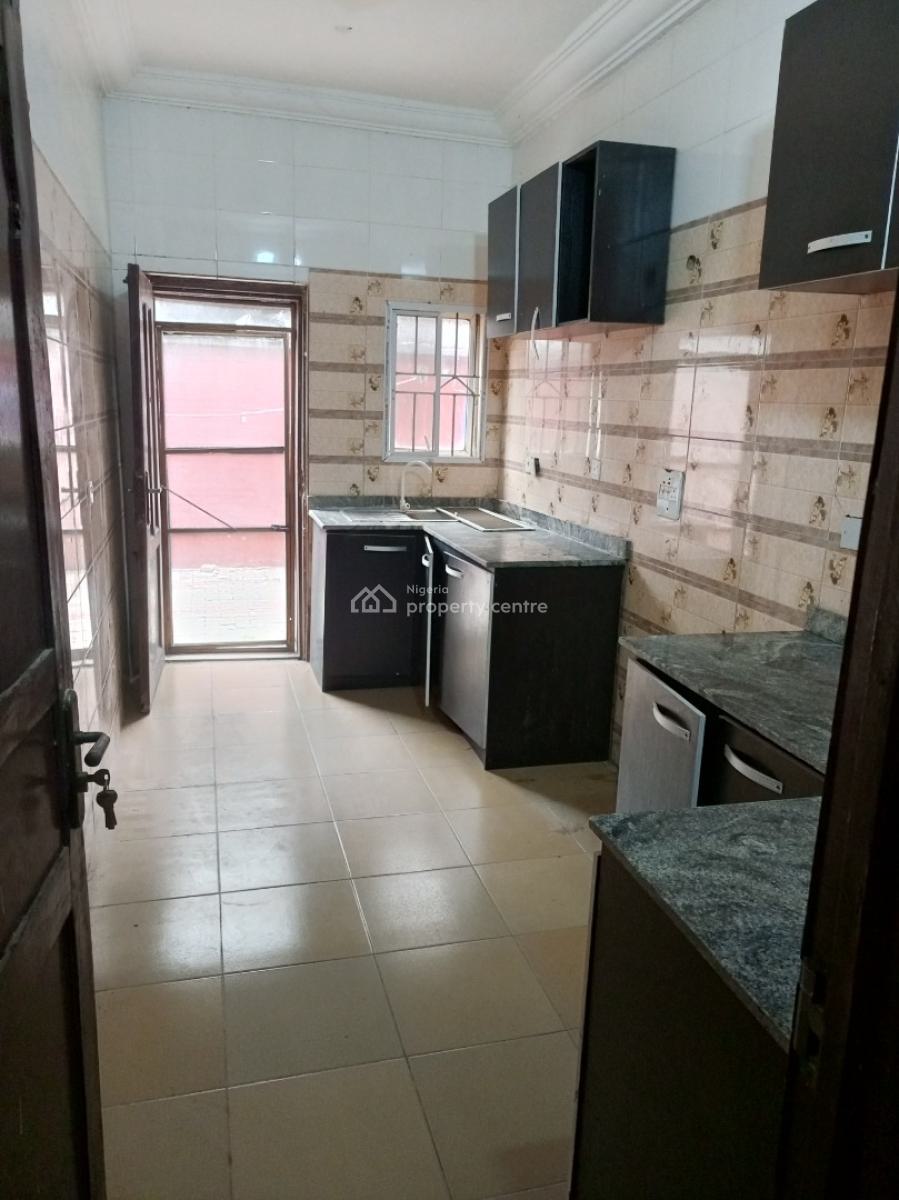 Beautiful Luxurious Share Apartment at Ajah Ilaje Off Mobil Road, Ajah Ilaje Off Mobil Road, Ajah, Lagos, Self Contain (single Rooms) for Rent