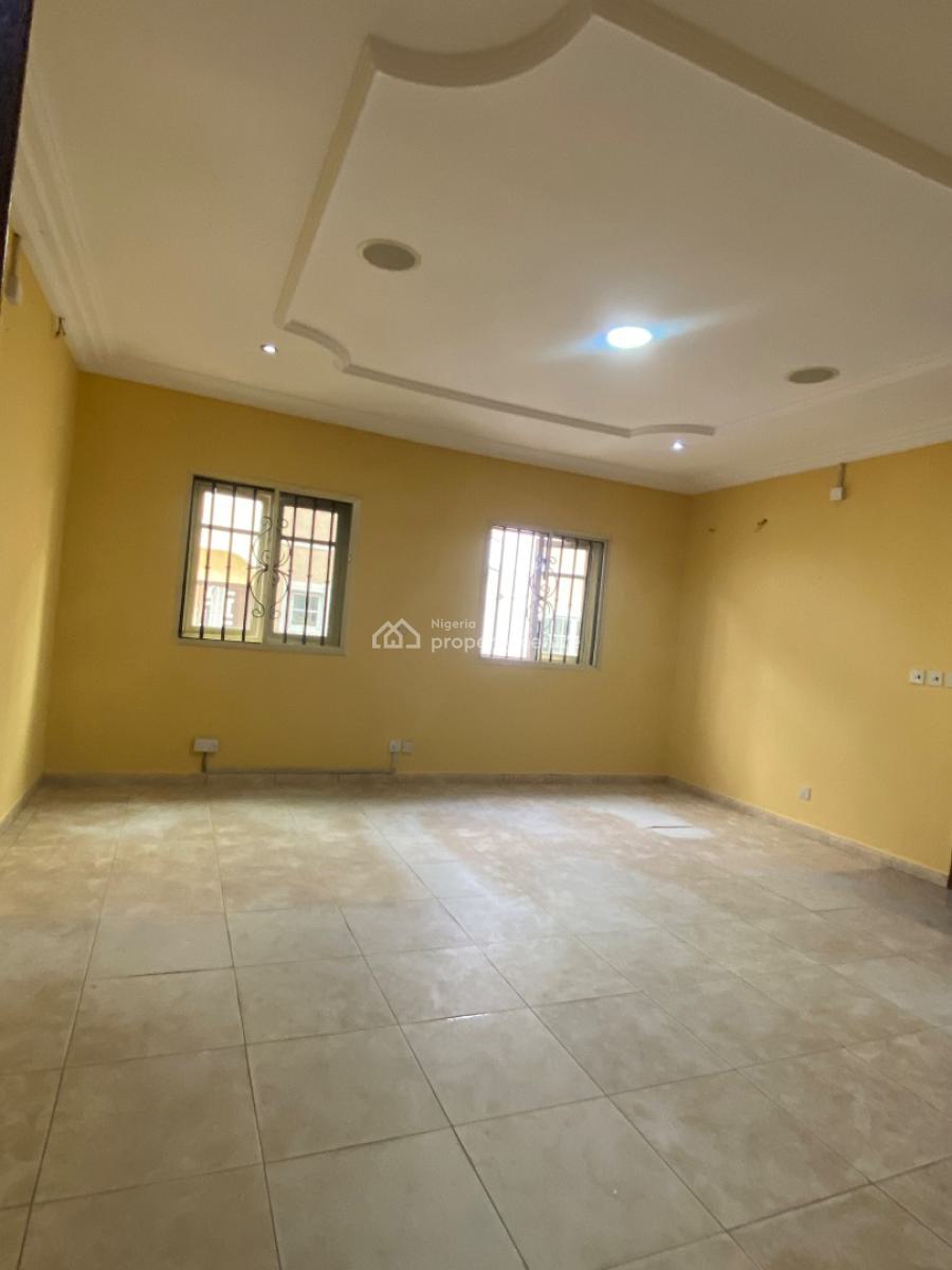 Spacious Luxury Master Bedroom in a Shared Apartment, Onamusa Estate Beside Iddado Eatate  Lekki, Lekki, Lagos, Flat / Apartment for Rent