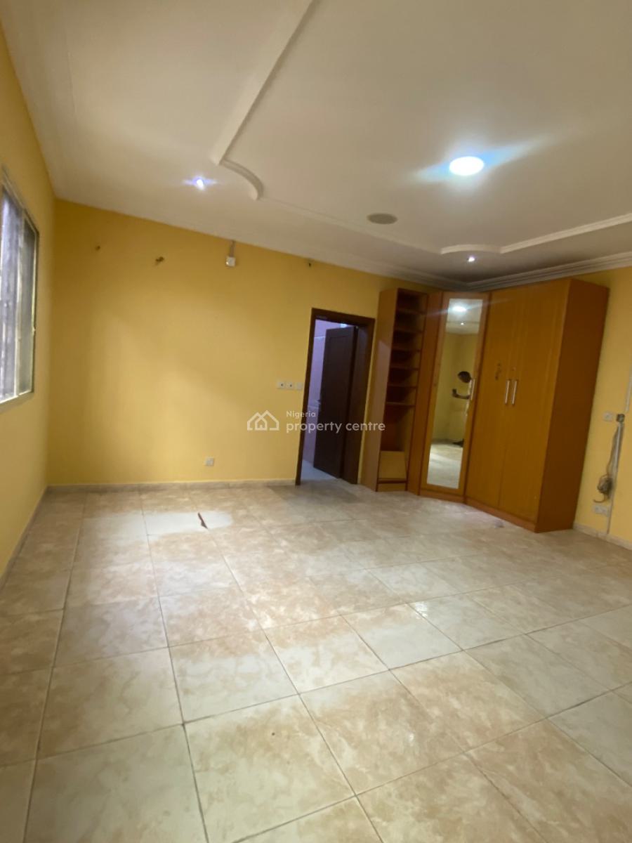 Spacious Luxury Master Bedroom in a Shared Apartment, Onamusa Estate Beside Iddado Eatate  Lekki, Lekki, Lagos, Flat / Apartment for Rent