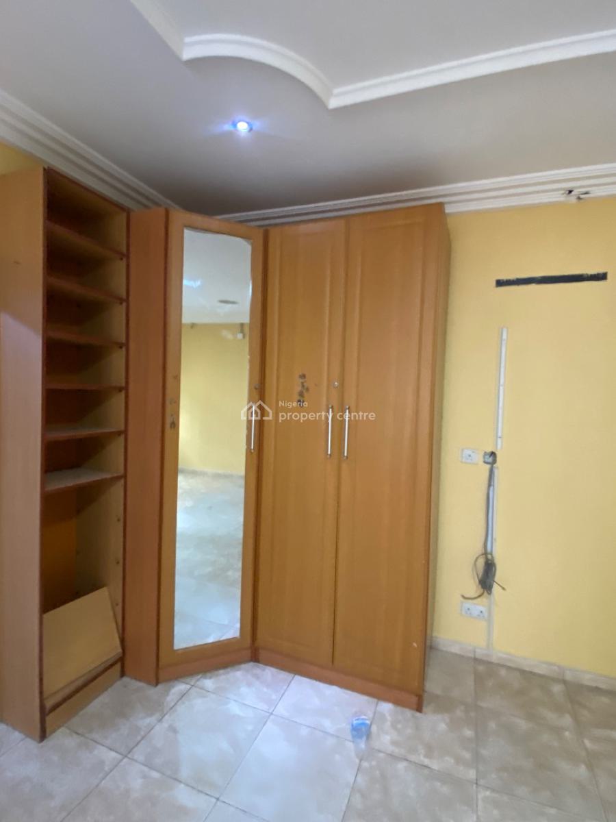 Spacious Luxury Master Bedroom in a Shared Apartment, Onamusa Estate Beside Iddado Eatate  Lekki, Lekki, Lagos, Flat / Apartment for Rent