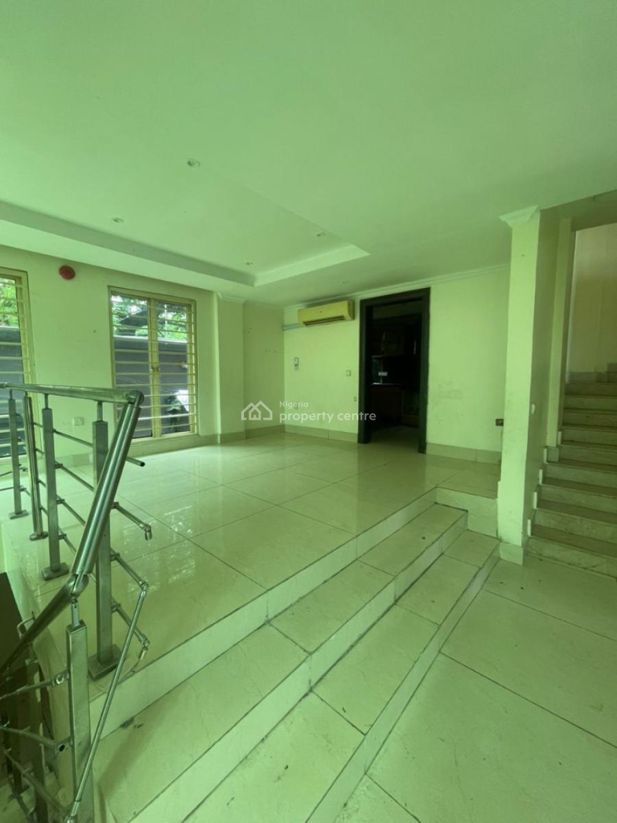 Luxurious 3 Bedroom Apartment with Bq, Ikoyi, Lagos, Flat / Apartment for Rent