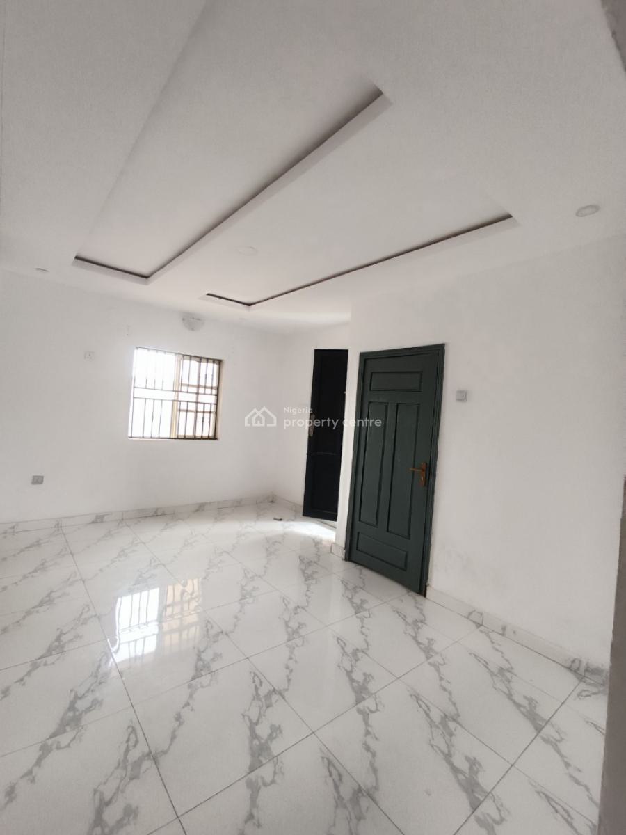 a Standard Room and Parlor, Before Shoprite, Lekki Phase 2, Lekki, Lagos, Mini Flat (room and Parlour) for Rent