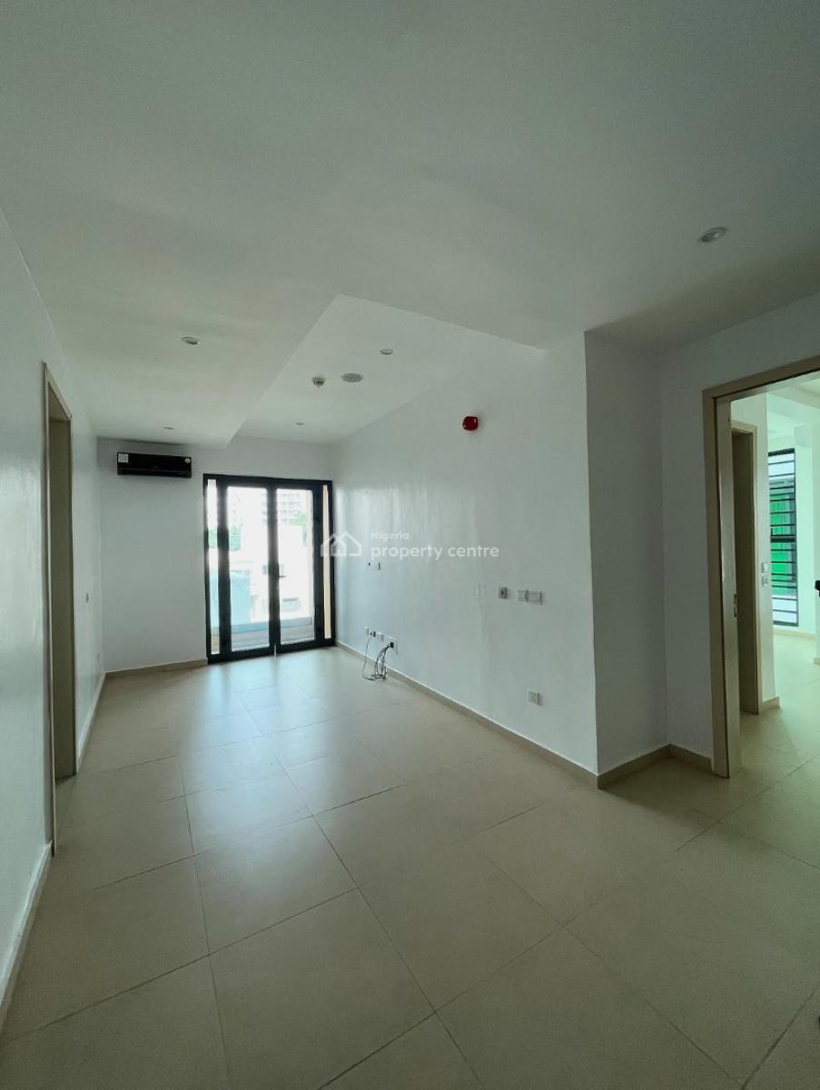 Fully Serviced 4 Bedroom Mansionatte with Bq, Pool & 24/7 Light, Old Ikoyi, Ikoyi, Lagos, Flat / Apartment for Rent