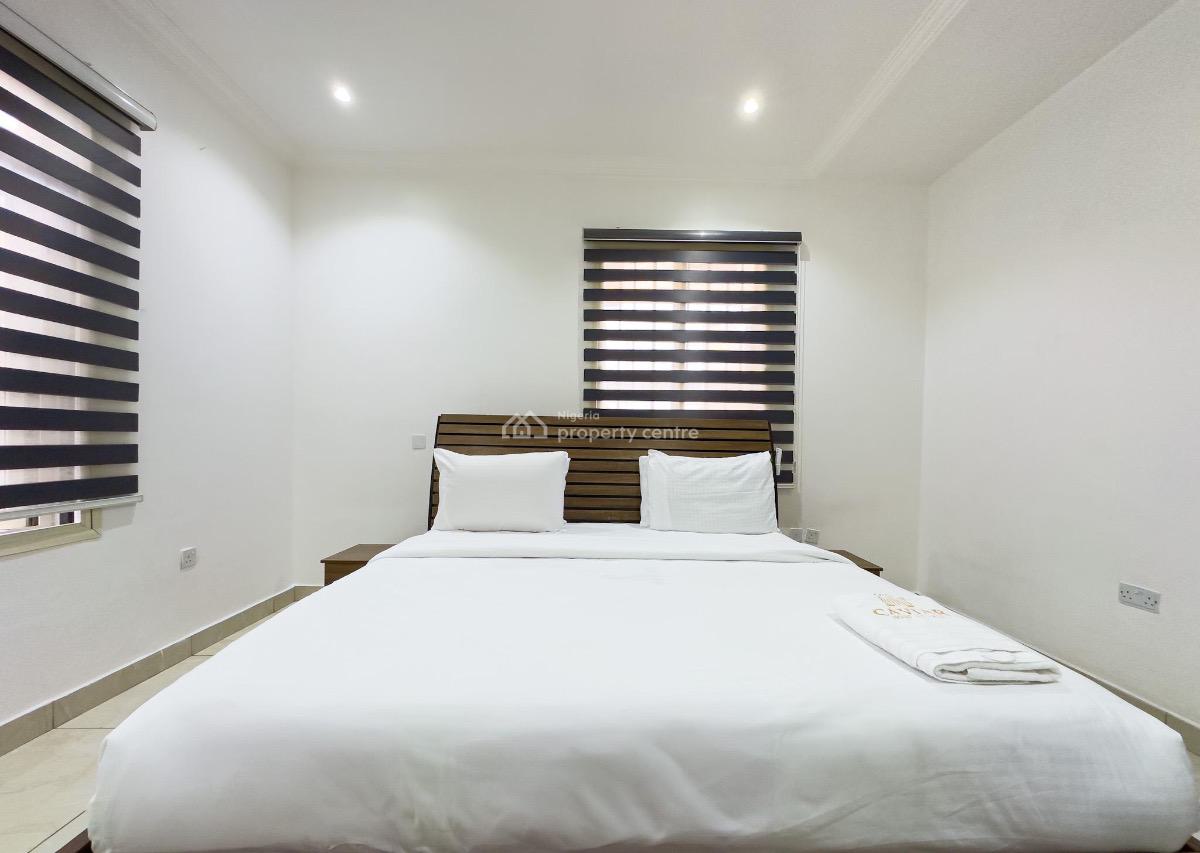 Furnished 2 Bedroom with Ps5 and Furnished Kitchen, Snooker Board Available, Lekki Phase 1, Lekki, Lagos, Flat / Apartment Short Let