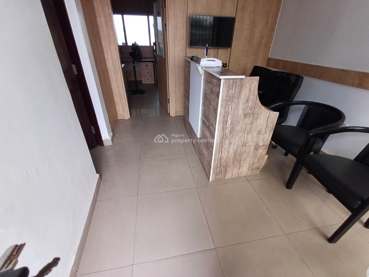 65sqm Shop / Office Space on The Third Floor in a Strategic Location, Wuse 2, Abuja, Office Space for Rent