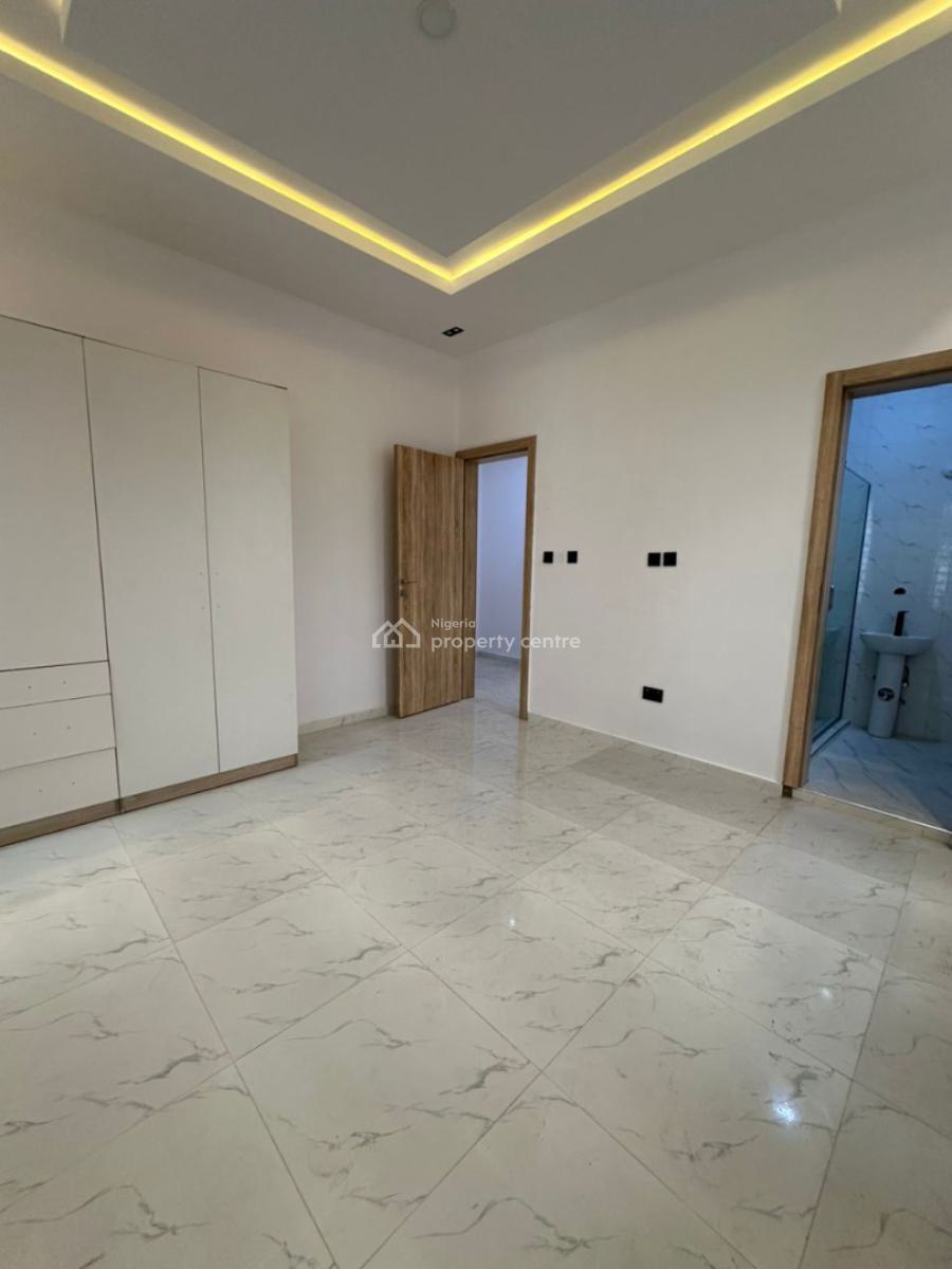 Standard One Bedroom Apartment, De Avocado Homes ,chois Garden Estate G.r.a, Abijo, Lekki, Lagos, Block of Flats for Sale