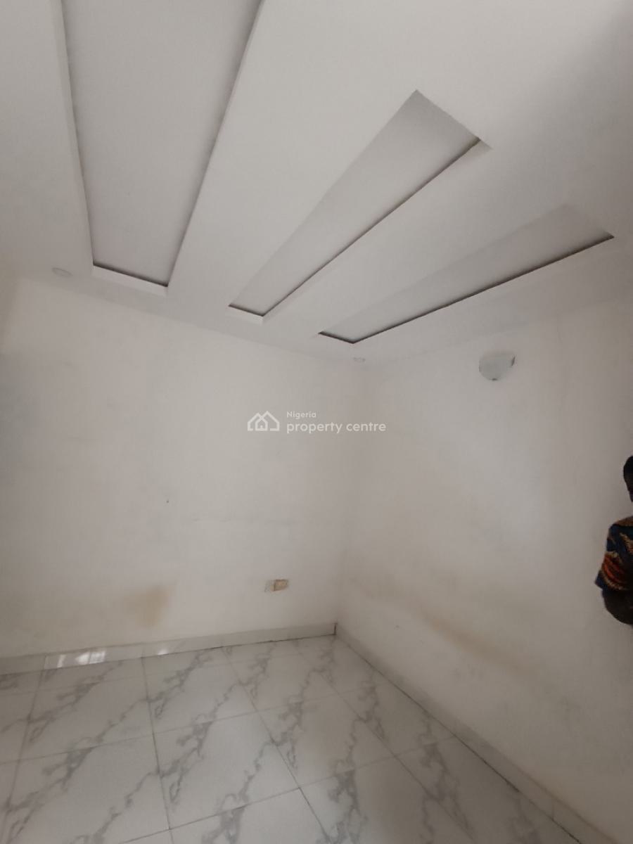 a Standard Self Contain, Before Novare Shoprite Ajah, Lekki Phase 2, Lekki, Lagos, Self Contain (single Rooms) for Rent
