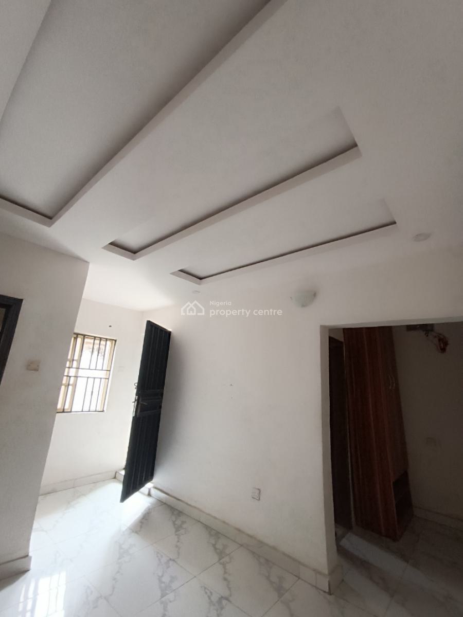 a Standard Self Contain, Before Novare Shoprite Ajah, Lekki Phase 2, Lekki, Lagos, Self Contain (single Rooms) for Rent