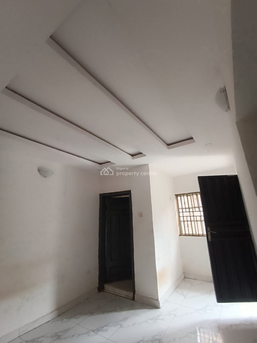 a Standard Self Contain, Before Novare Shoprite Ajah, Lekki Phase 2, Lekki, Lagos, Self Contain (single Rooms) for Rent