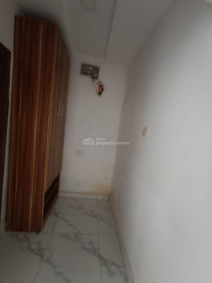 a Standard Self Contain, Before Novare Shoprite Ajah, Lekki Phase 2, Lekki, Lagos, Self Contain (single Rooms) for Rent