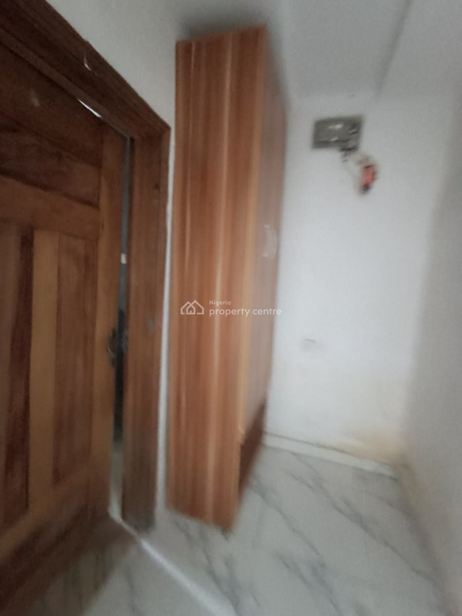 a Standard Self Contain, Before Novare Shoprite Ajah, Lekki Phase 2, Lekki, Lagos, Self Contain (single Rooms) for Rent