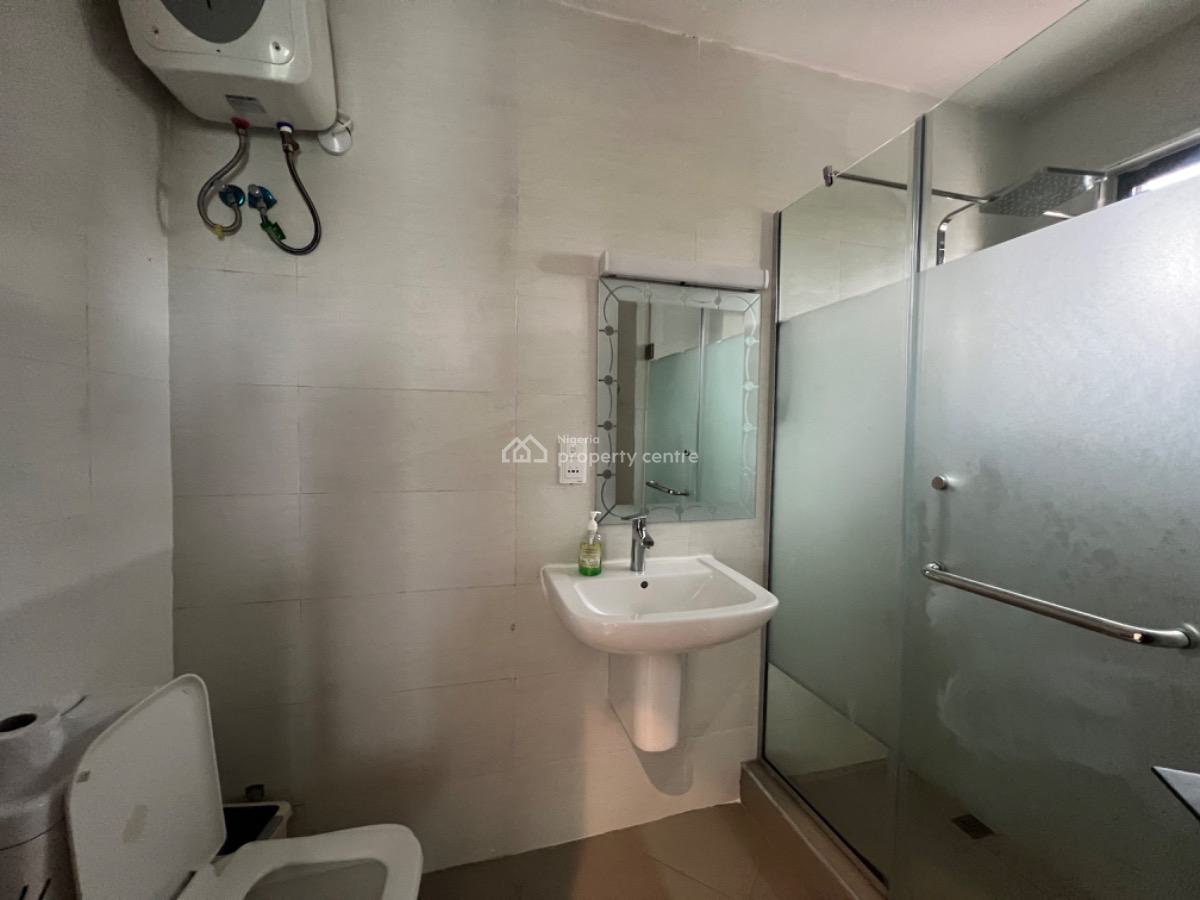 Luxury 2 Bedroom Apartment with Bq, Periwinkle Estate, Lekki Phase 1, Lekki, Lagos, Flat / Apartment for Sale