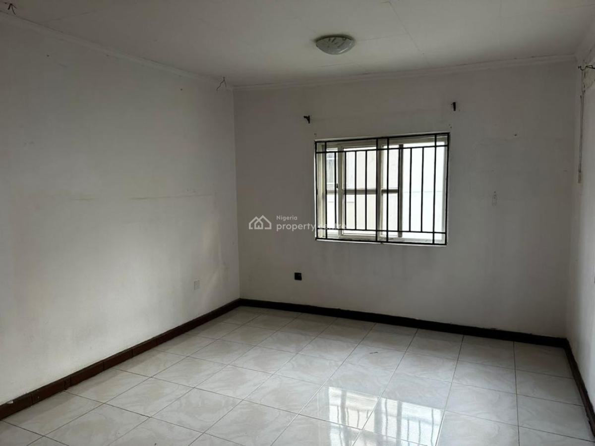 2 Bedroom Apartment (comfortable), 6a, Iweanya Ugbogoh Crescent, Lekki Phase 1, Lekki, Lagos, Mini Flat (room and Parlour) for Rent