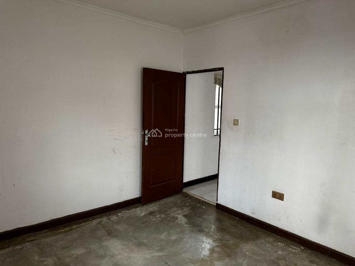 2 Bedroom Apartment (comfortable), 6a, Iweanya Ugbogoh Crescent, Lekki Phase 1, Lekki, Lagos, Mini Flat (room and Parlour) for Rent