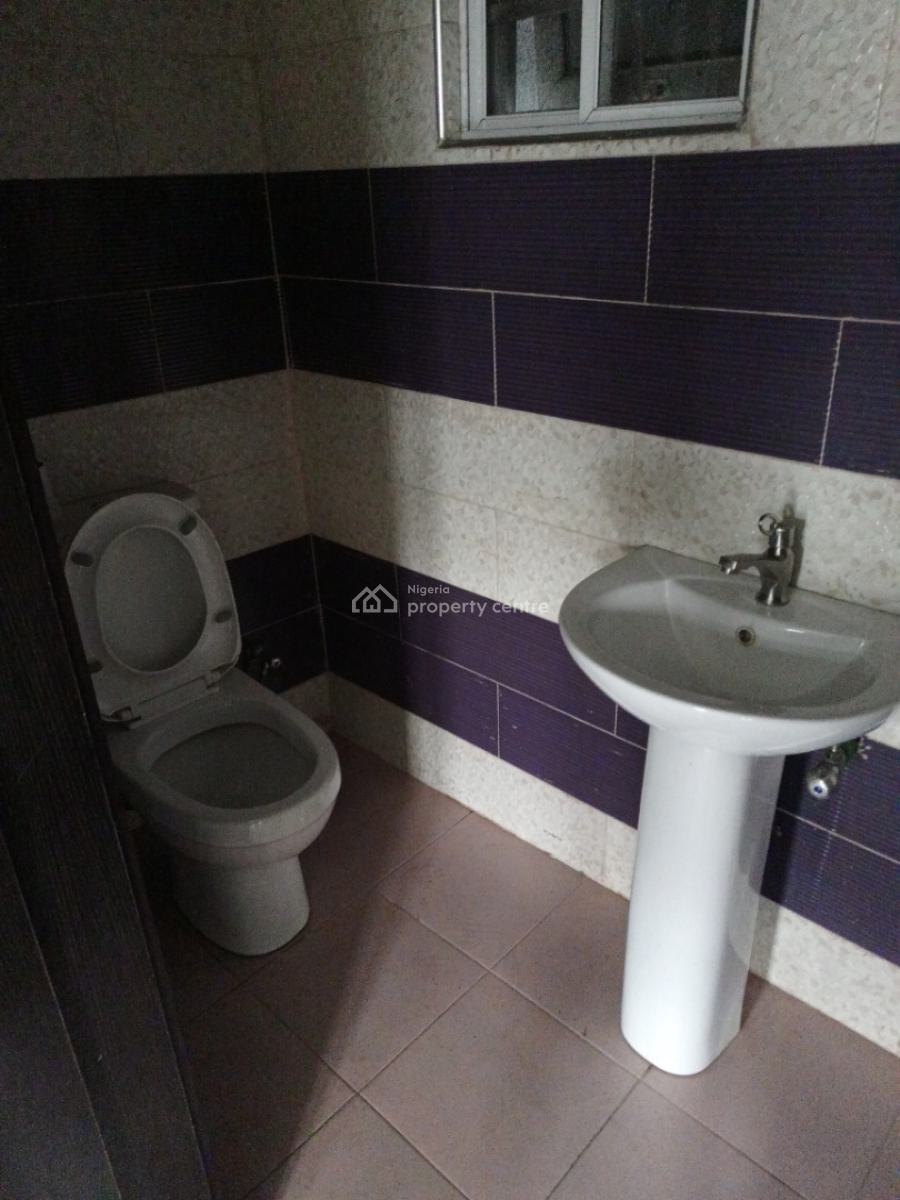 Spacious 3 Bedroom Flat with a Bq in a Serene Environment, Ikeja Gra, Ikeja, Lagos, Flat / Apartment for Rent