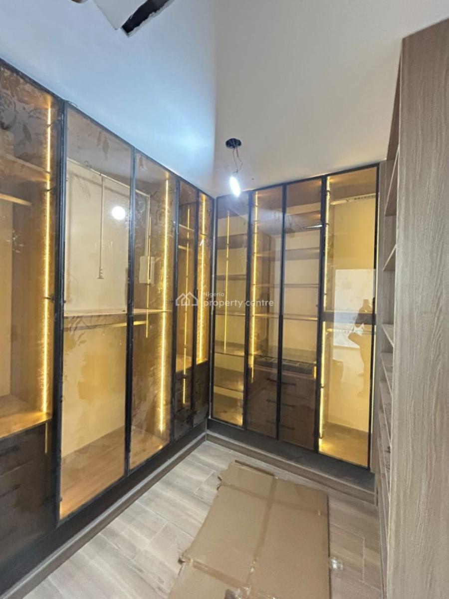 Serviced 4bedroom Flat with Swimming Pool in a Secured Estate, Ikoyi, Lagos, Flat / Apartment for Rent