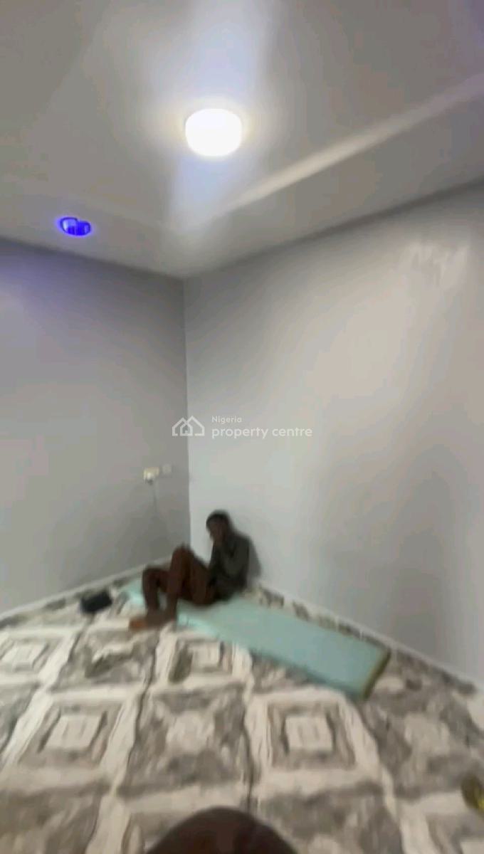 Standard and Executive Mini Flat, Makoko, Yaba, Lagos, Mini Flat (room and Parlour) for Rent